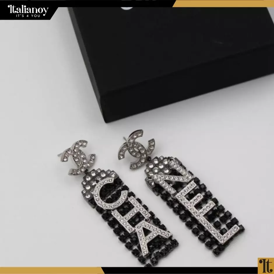 Chanel Onyx Letter Earring Black - Silver