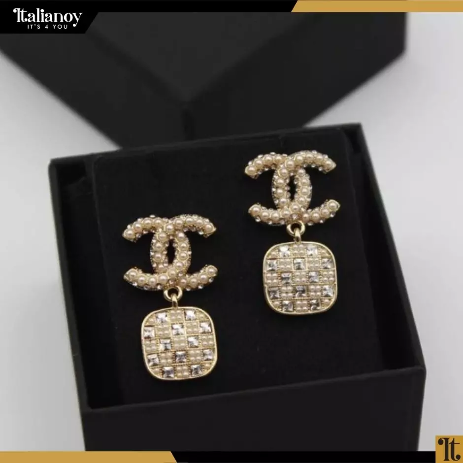 Earrings Chanel Gold Steel Strass