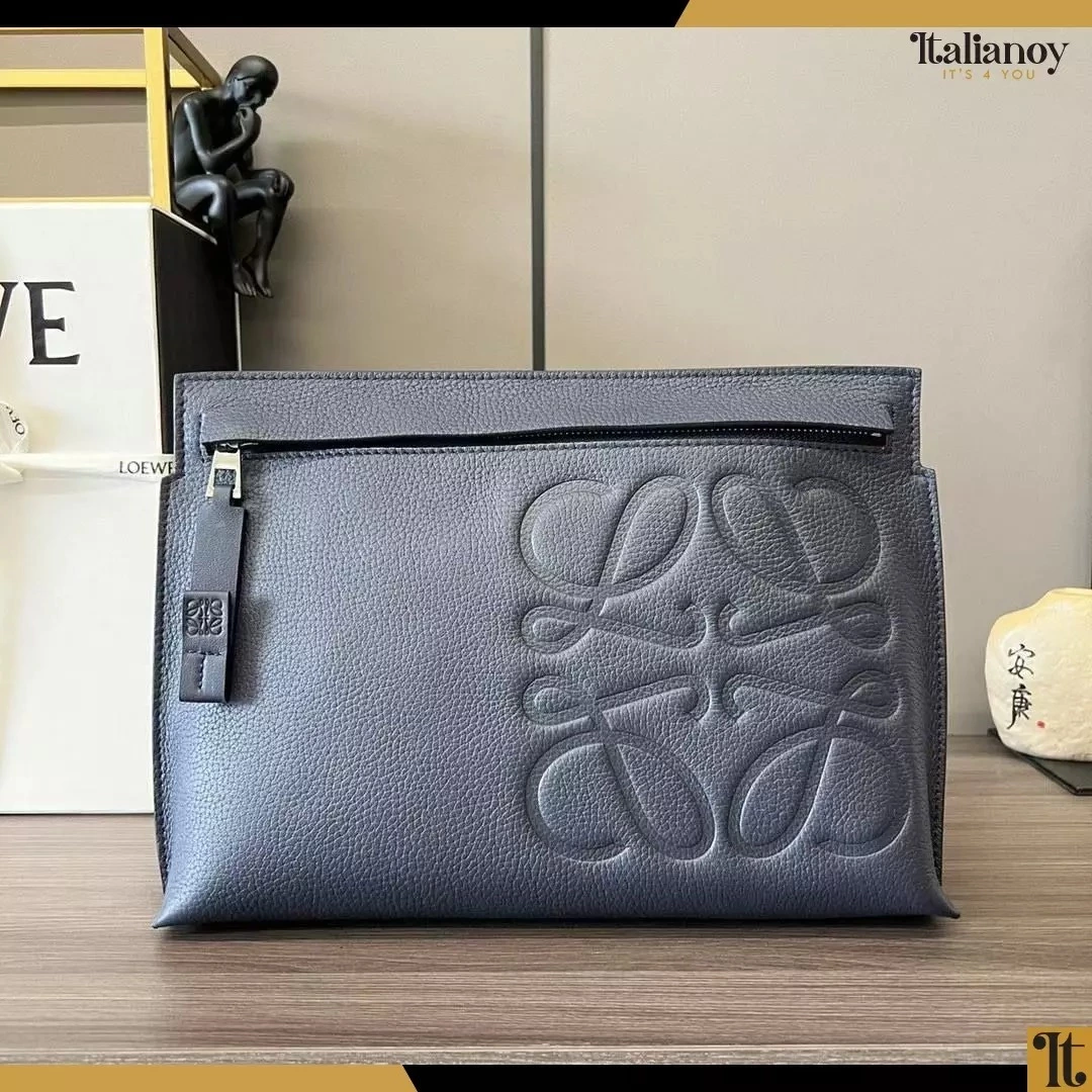 Latest Loewe file bag