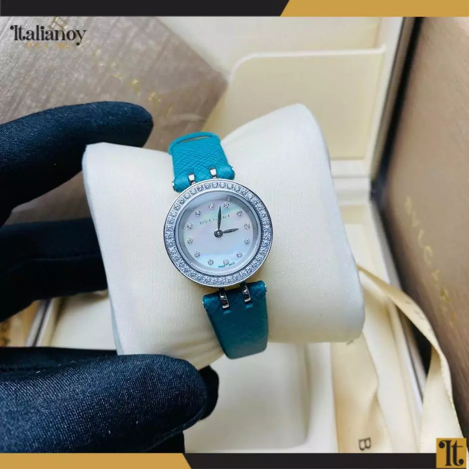 LVCEA Watch With Stainless Steel Silver