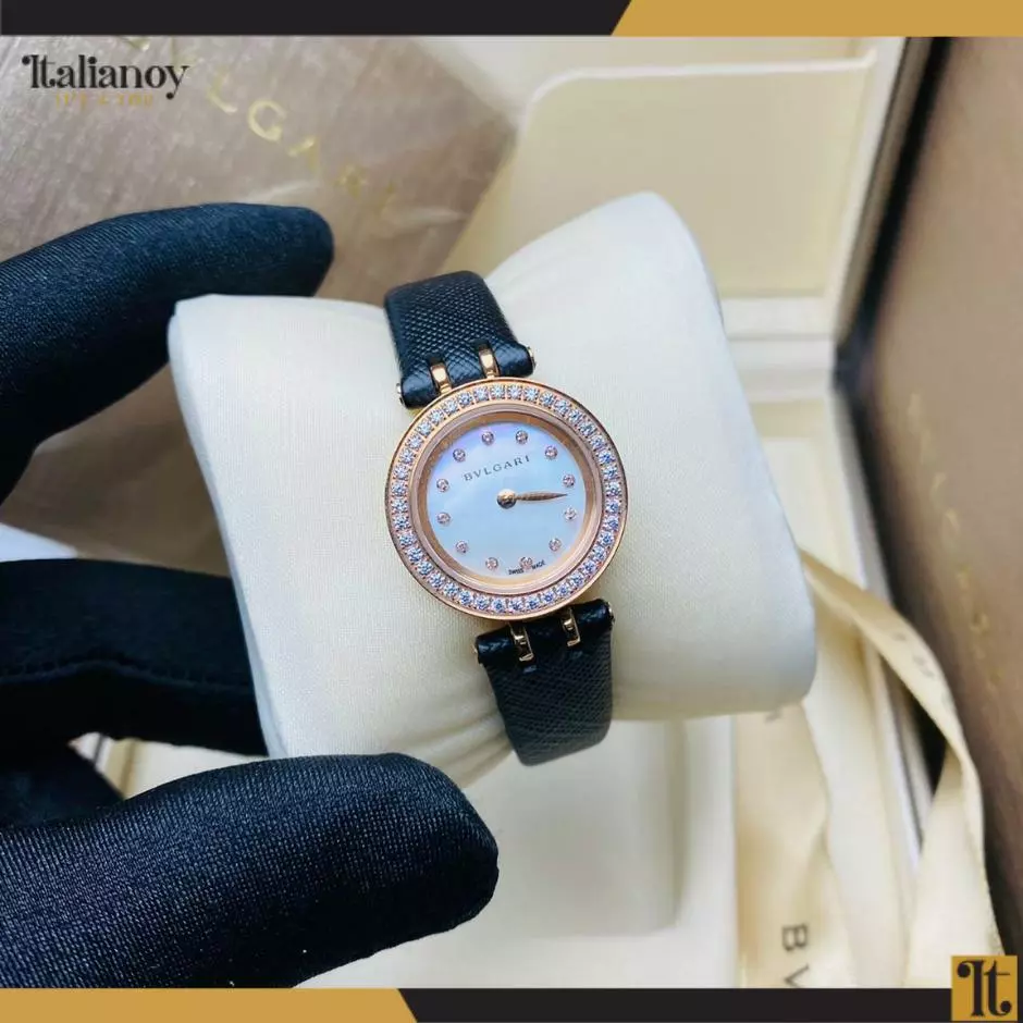 LVCEA Watch With Stainless Steel Gold