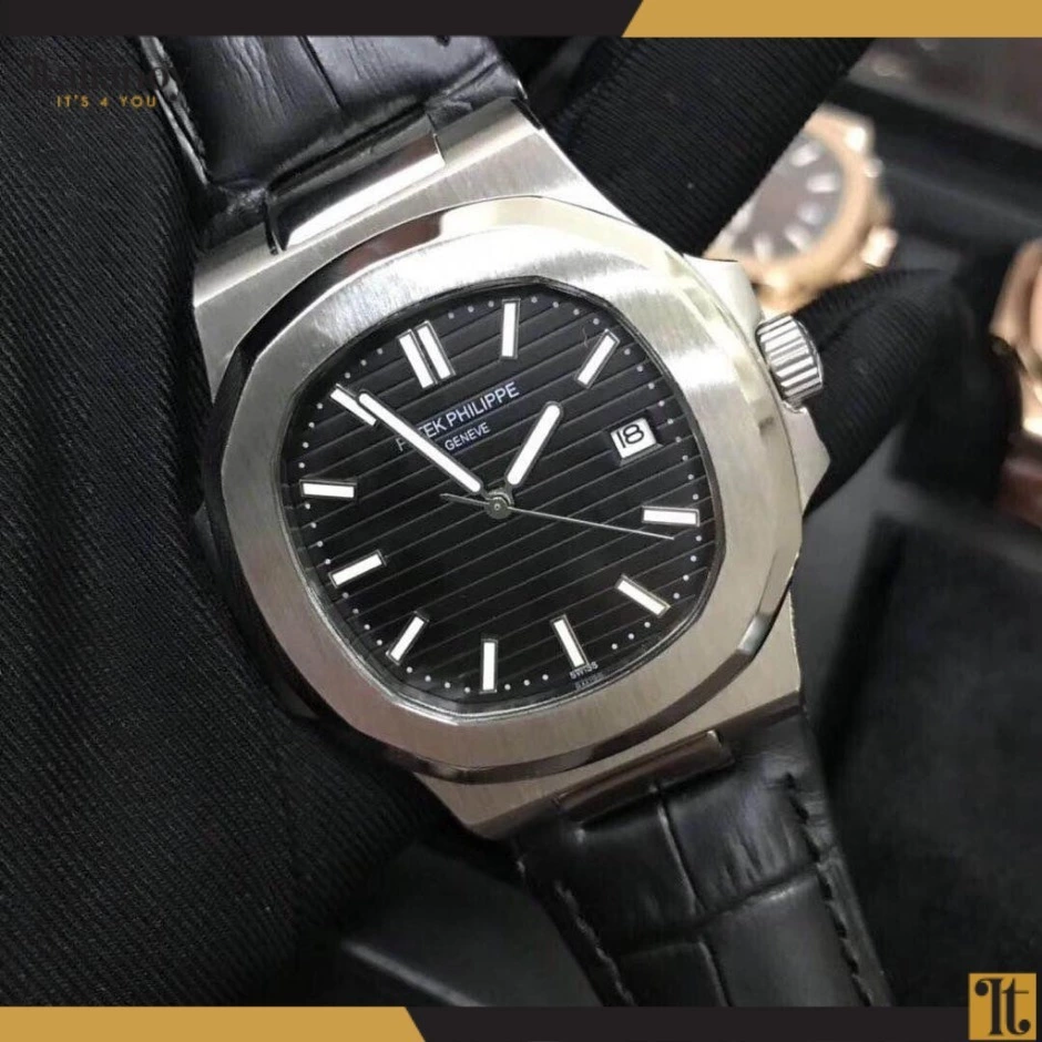 Patek Philippe Nautilus Self-Winding