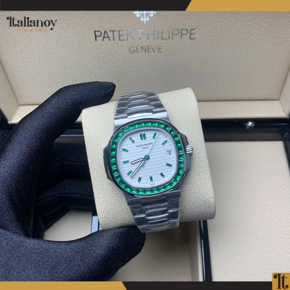 Patek Philippe Nautilus Silver