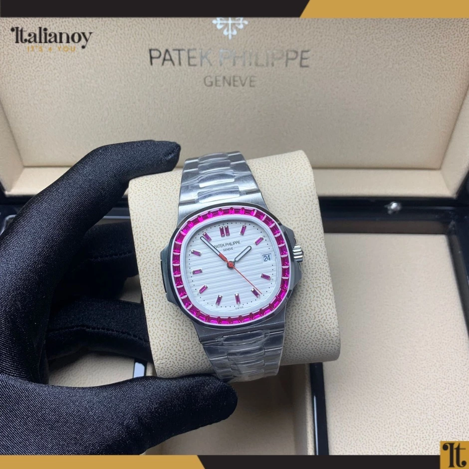 Patek Philippe Nautilus Silver