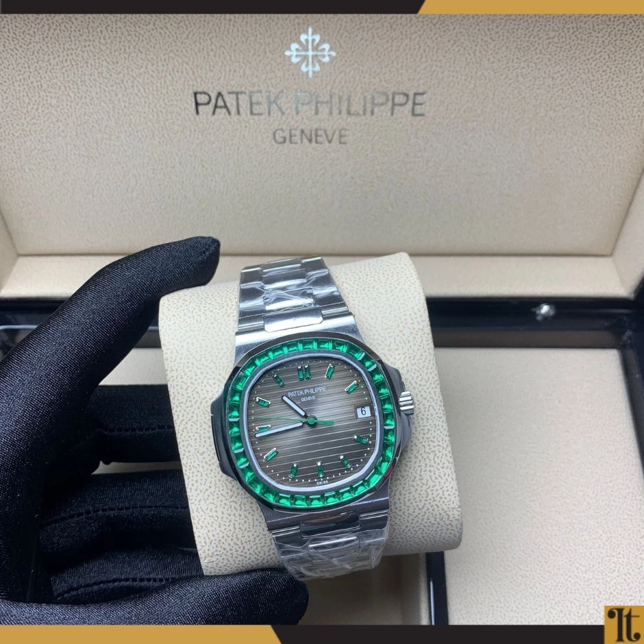 Patek Philippe Nautilus Silver - Green