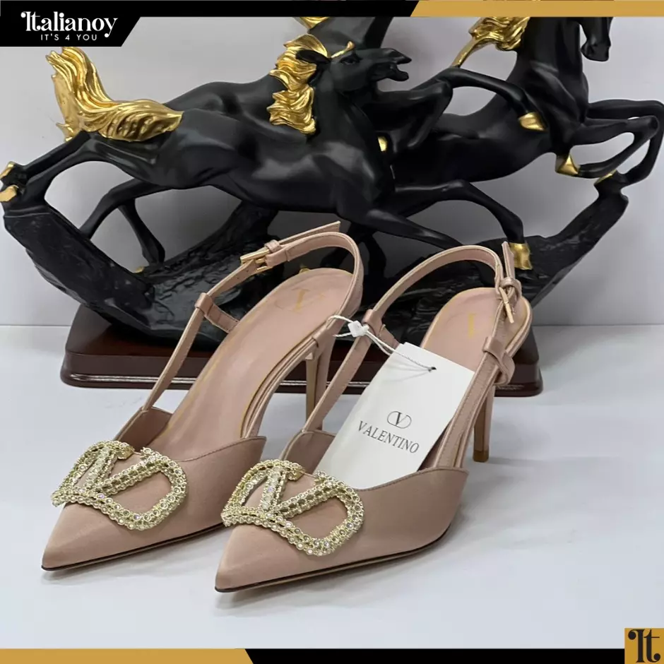 Valentino Garavani V Logo Patent Slingback pumps Cashmere