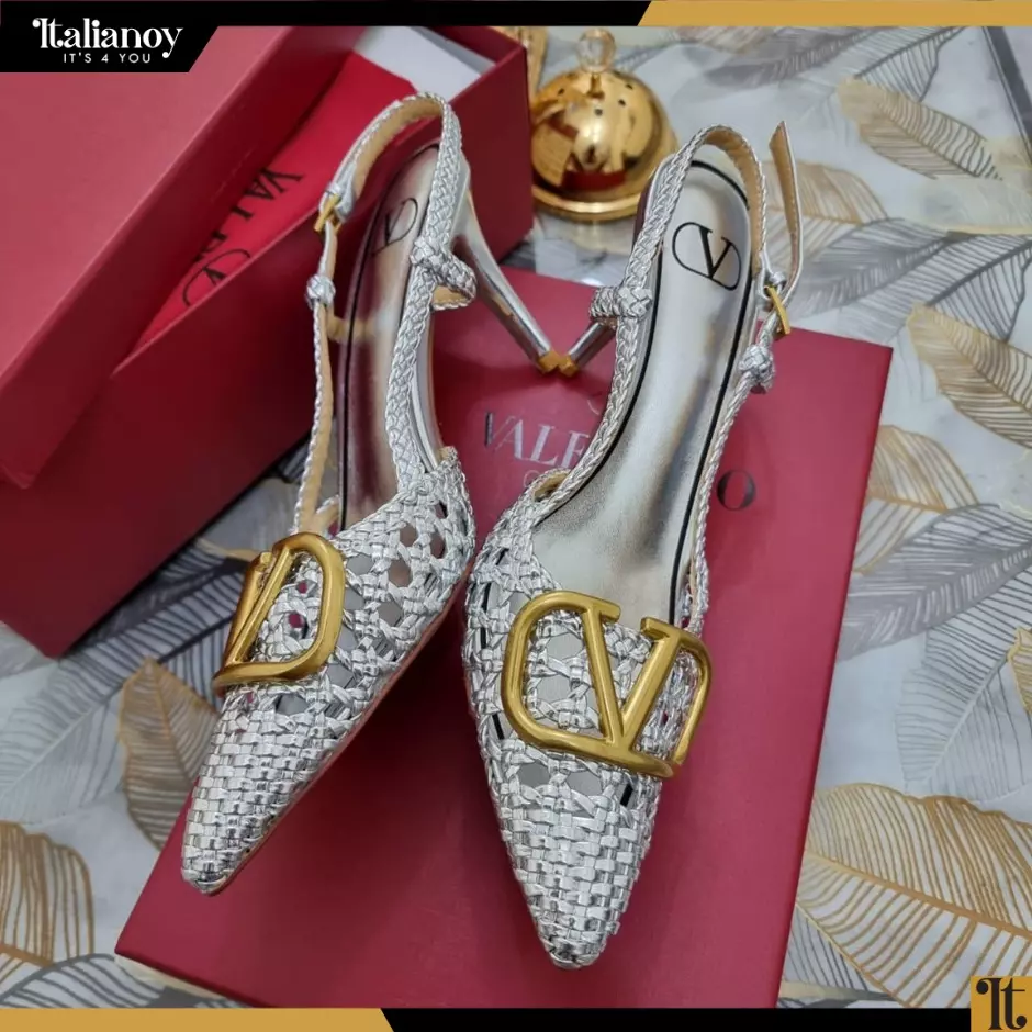 Valentino Garavani VLogo patent leather slingback pumps off-white