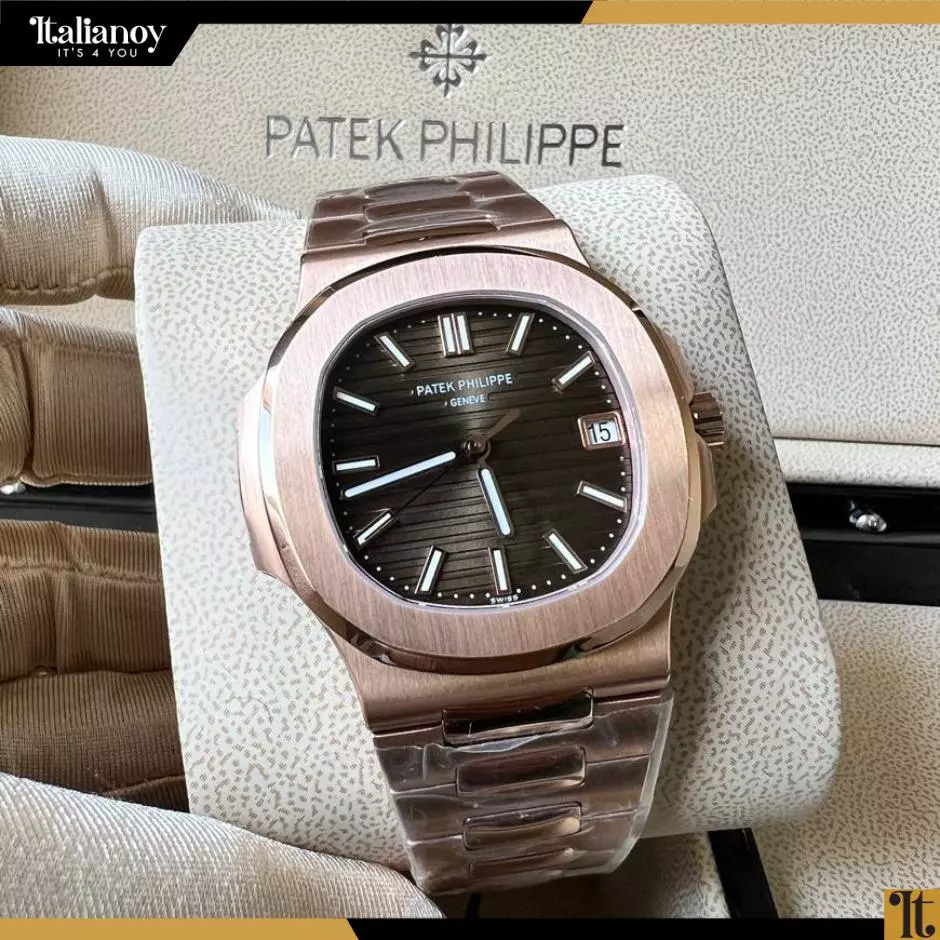 Patek Philippe Aquanaut Self-Winding Rose Gold-Brown