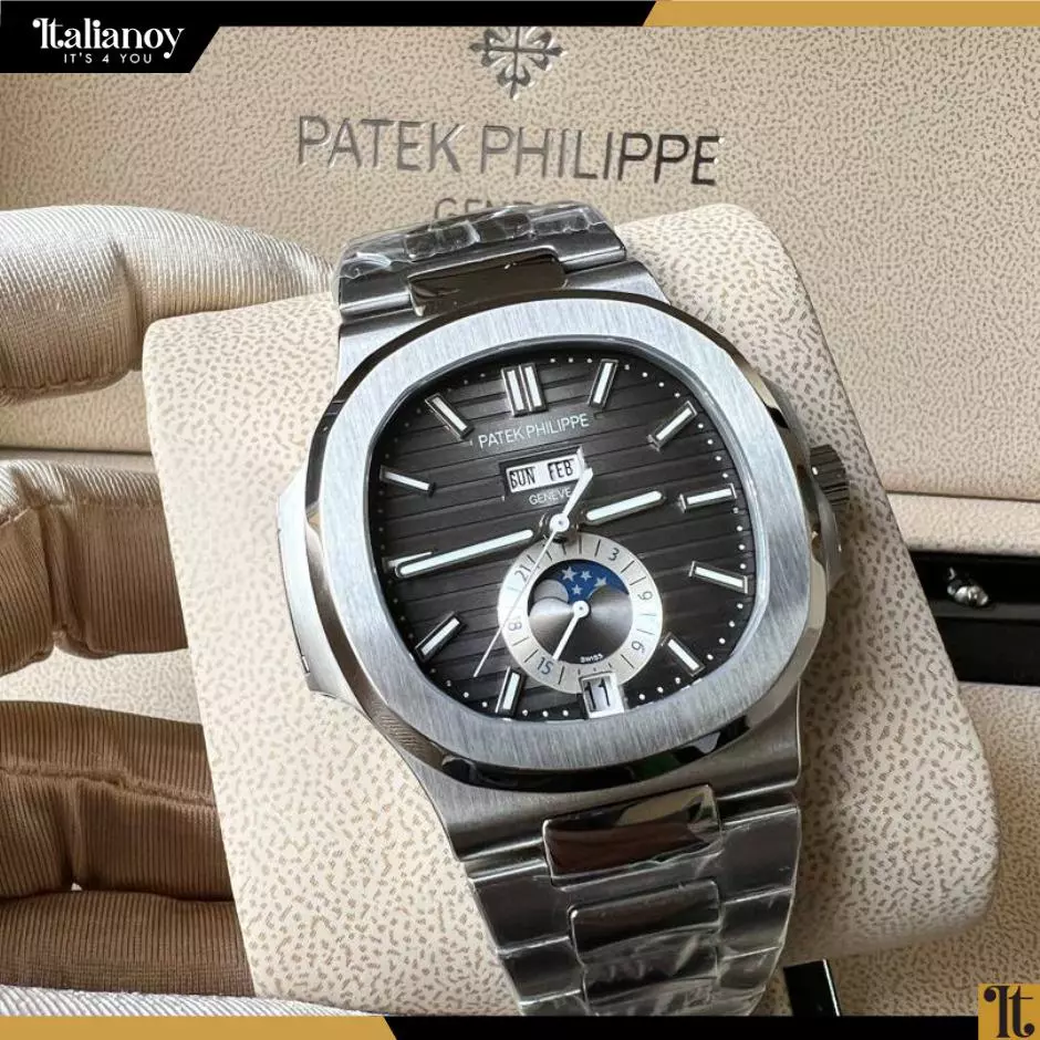 Patek Philippe Aquanaut Self-Winding Silver-Gray