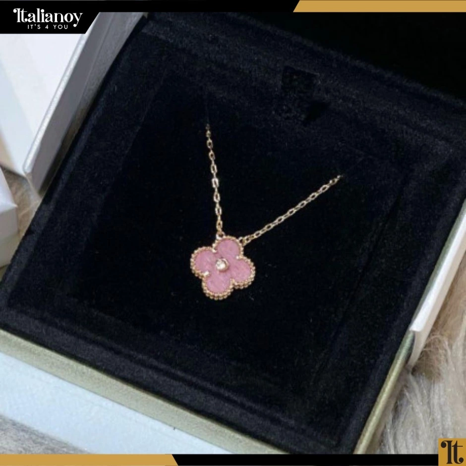 VAN CLEEF PINK NECKLACE