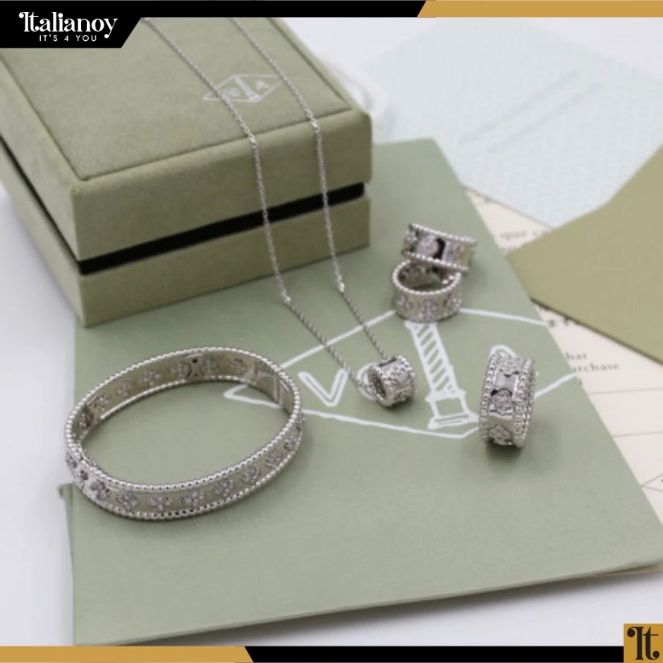 Van Cleef & Arpels Full silver Set