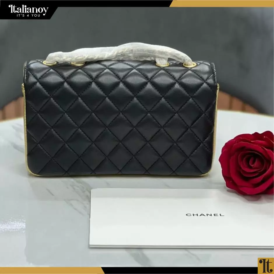 Chanel Black/Gold Quilted Leather Small CC Chic Flap Bag