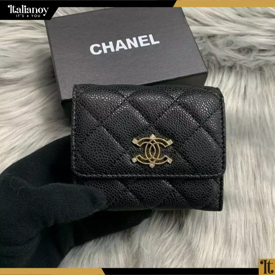 The Chanel Classic C...