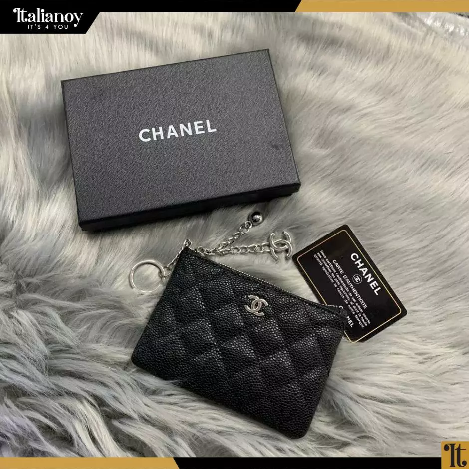 Chanel card holder l...