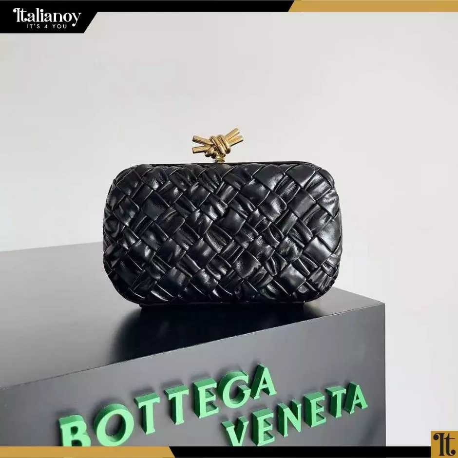 BOTTEGA VENETA Knot Minaudiere