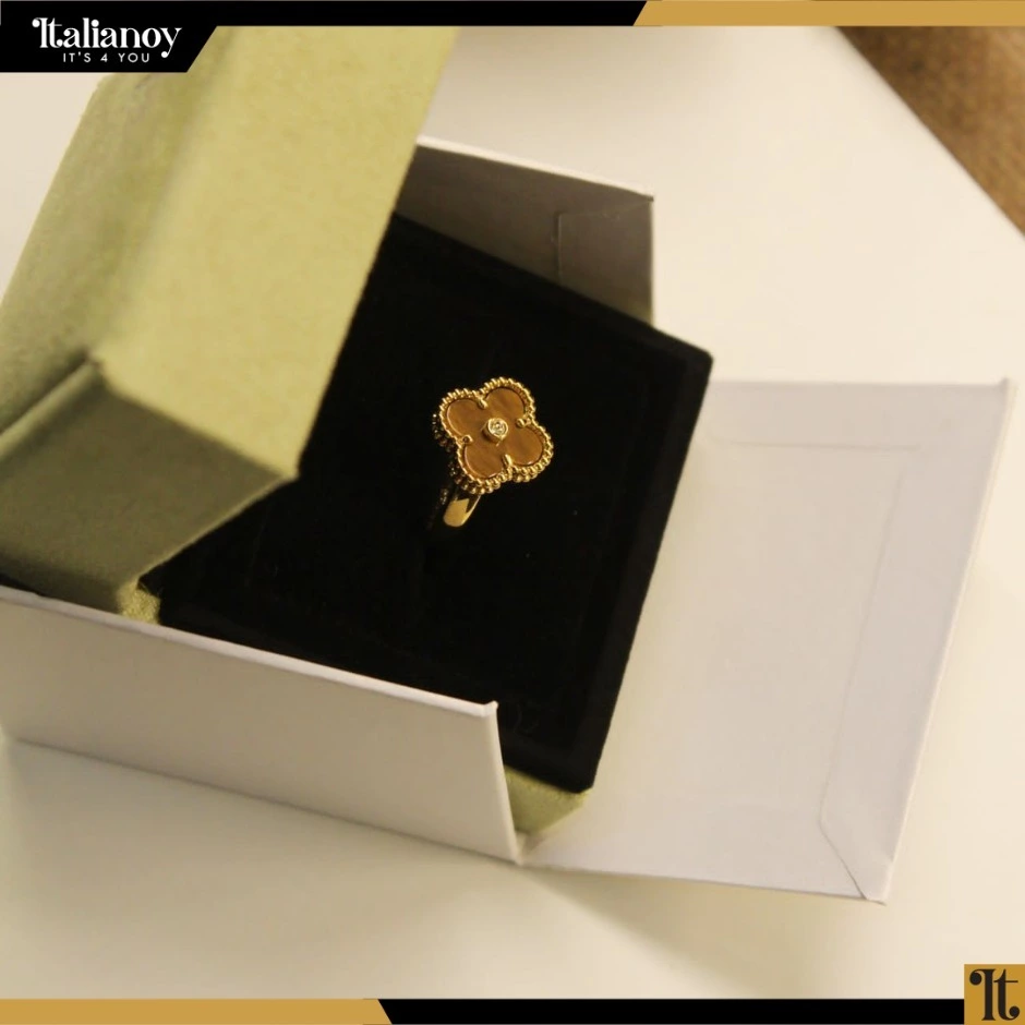 Vintage Alhambra Ring Brown Gold