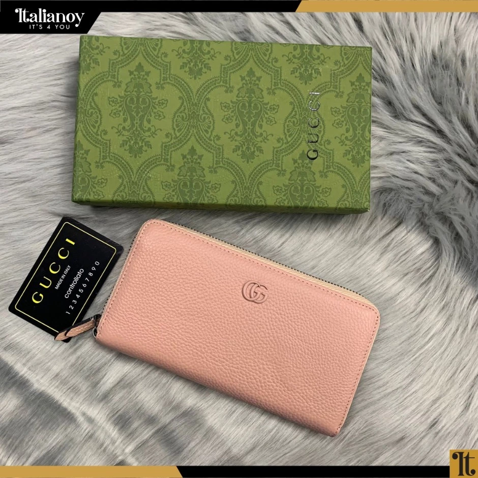 GUCCI Marmont Leathe...