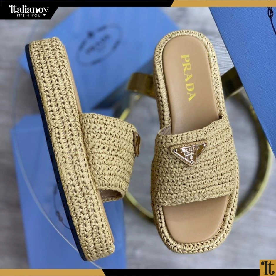 Crochet flatform slides