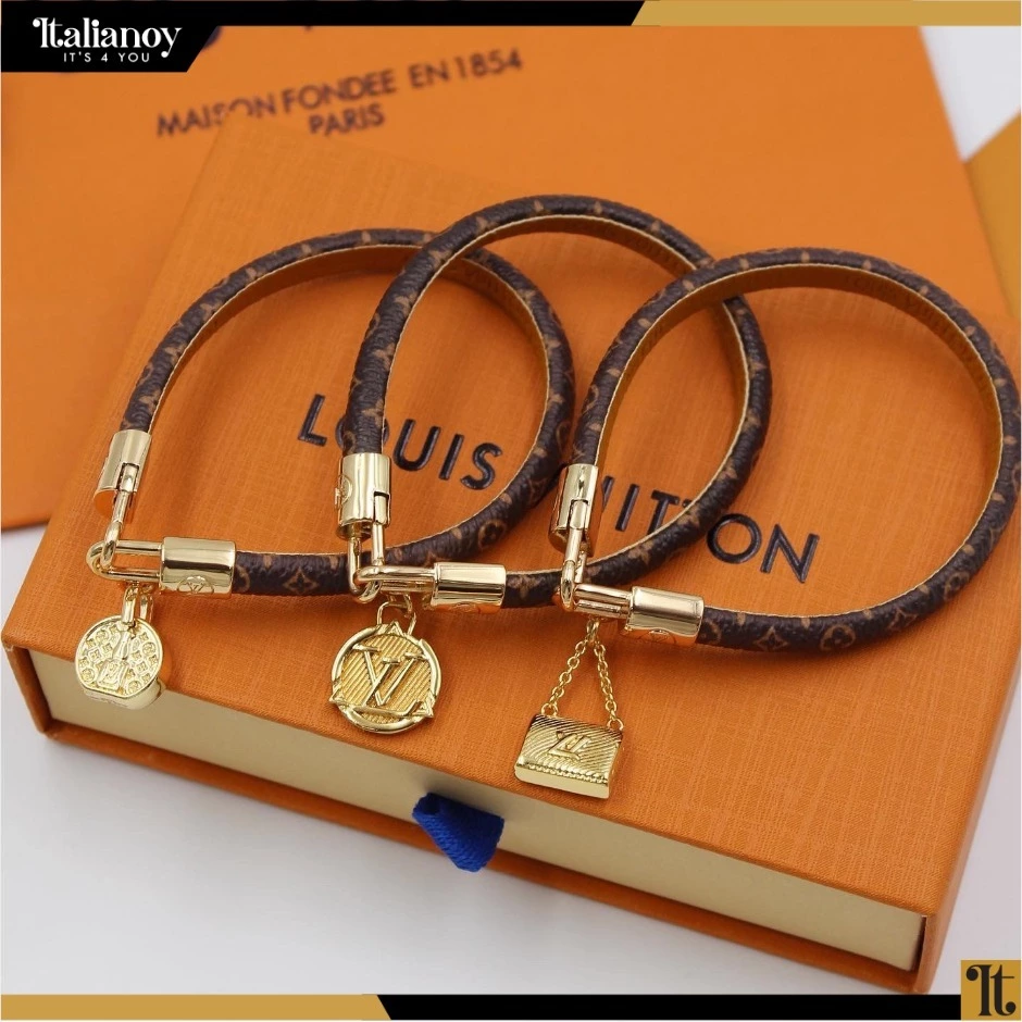 LOUIS VUITTON MONOGRAM CANVAS