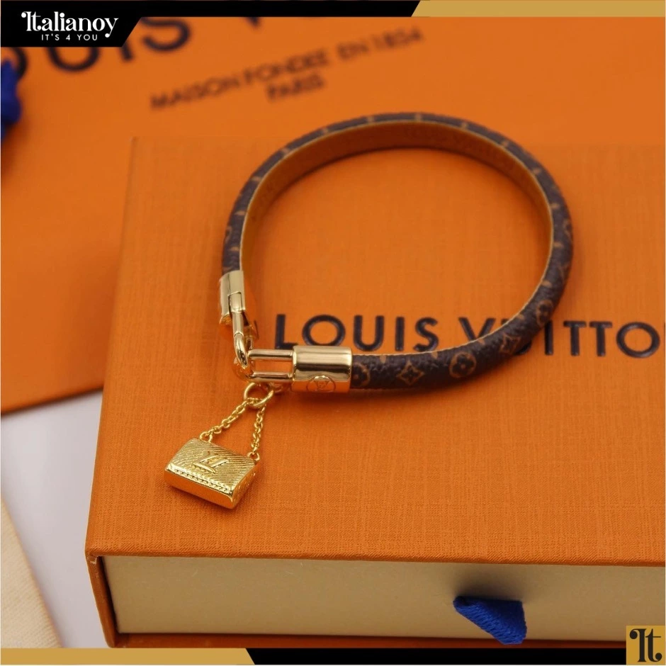 LOUIS VUITTON MONOGRAM CANVAS