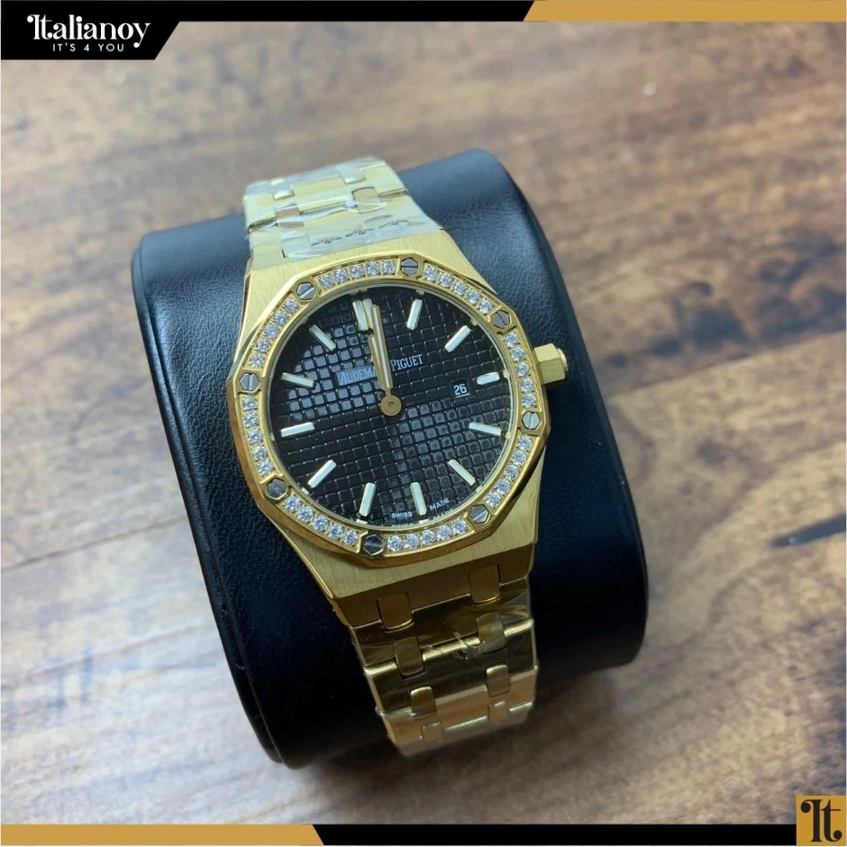 Audemars Piguet Royal Oak Quartz black dial gold watch