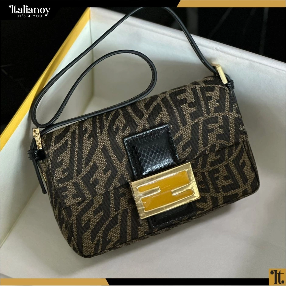 women's handbag from Fendi, natural leather