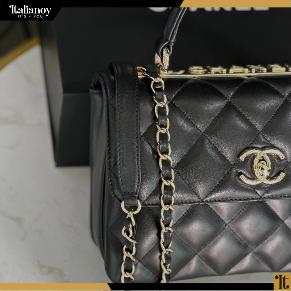CHANEL Medium Flap Bag Lambskin With Gold Hardwar Black