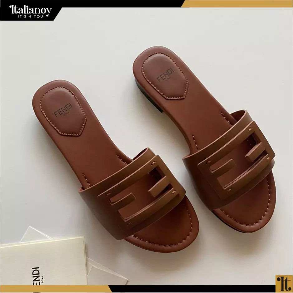 Baguette Brown leather slides