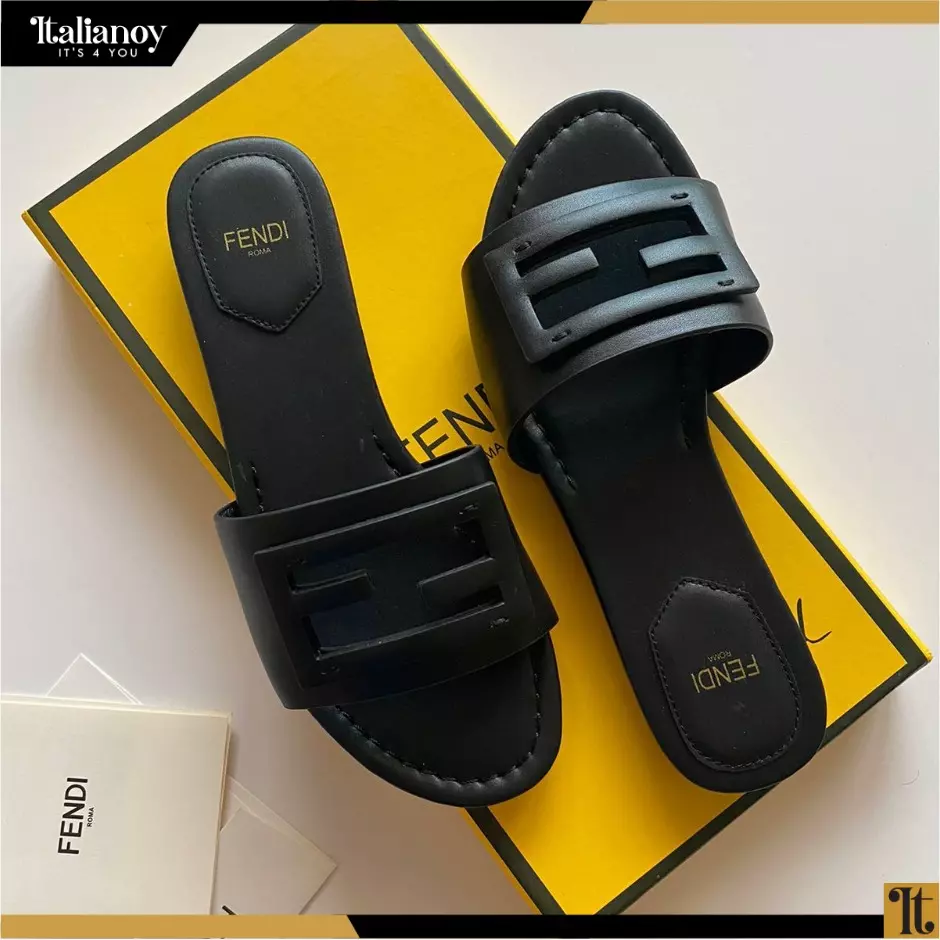 Baguette Black leather slides