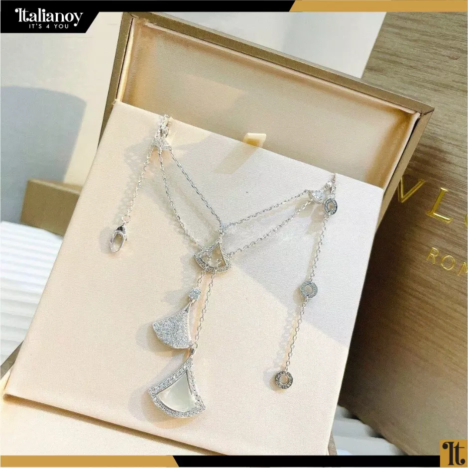 DIVAS’ DREAM NECKLACE