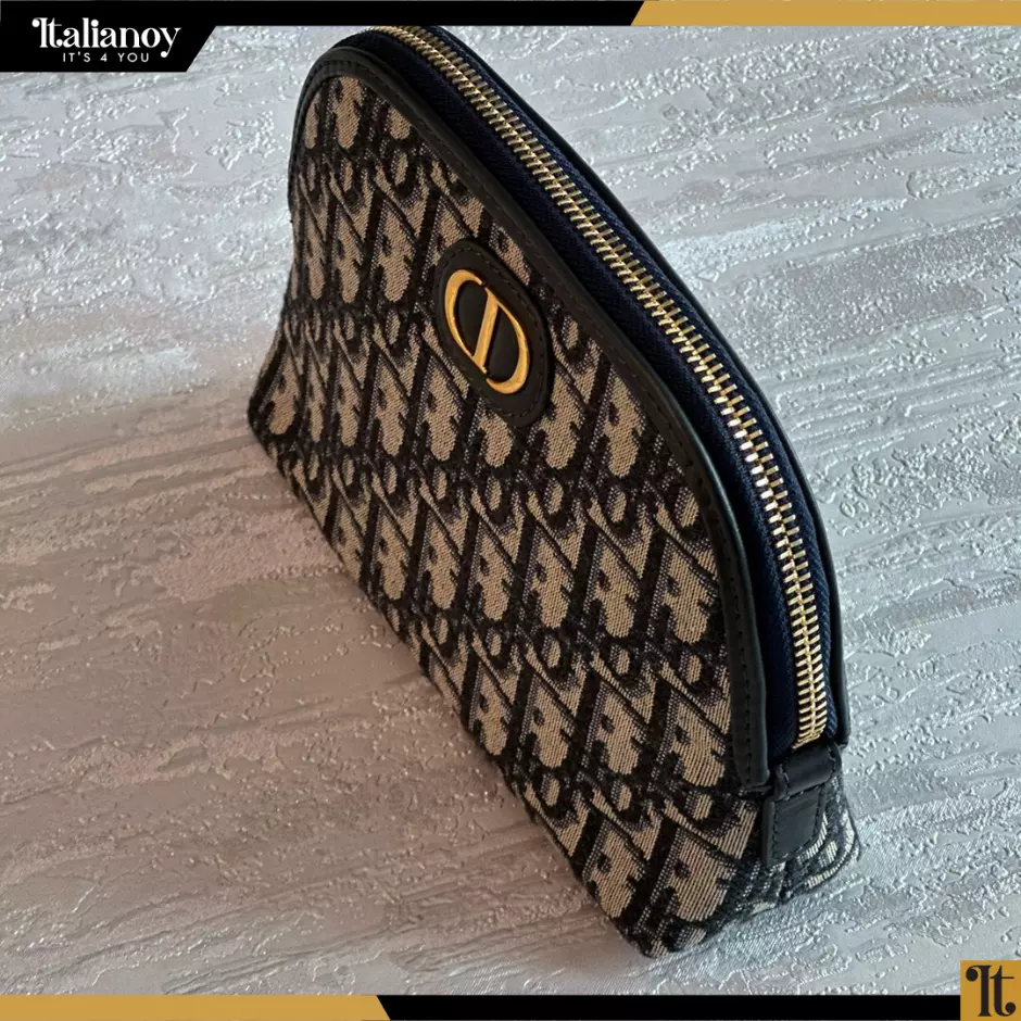 30 MONTAIGNE BEAUTY POUCH Blue Dior Oblique Jacquard