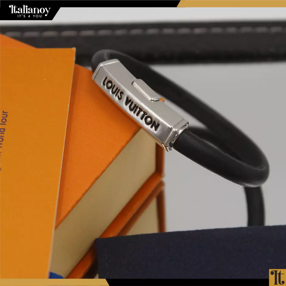 Louis Vuitton Space...