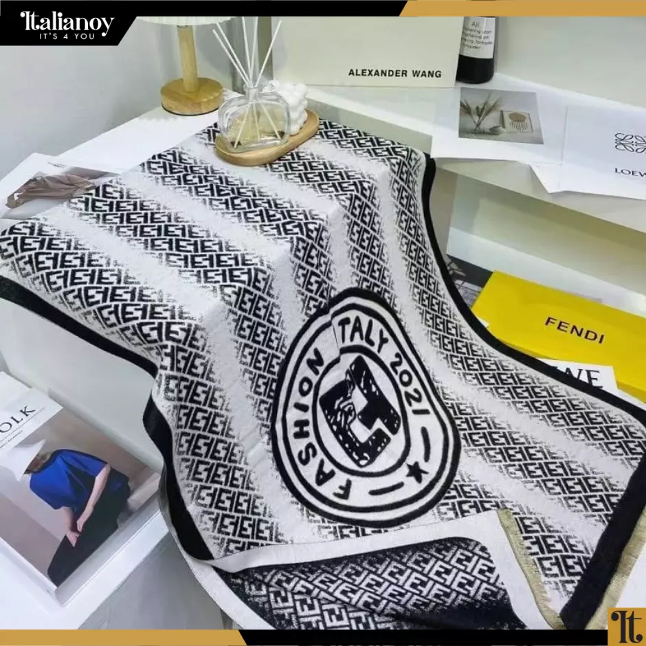 winter scarf Fendi white