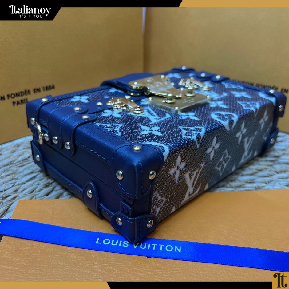 pre-owned Petite Mal...